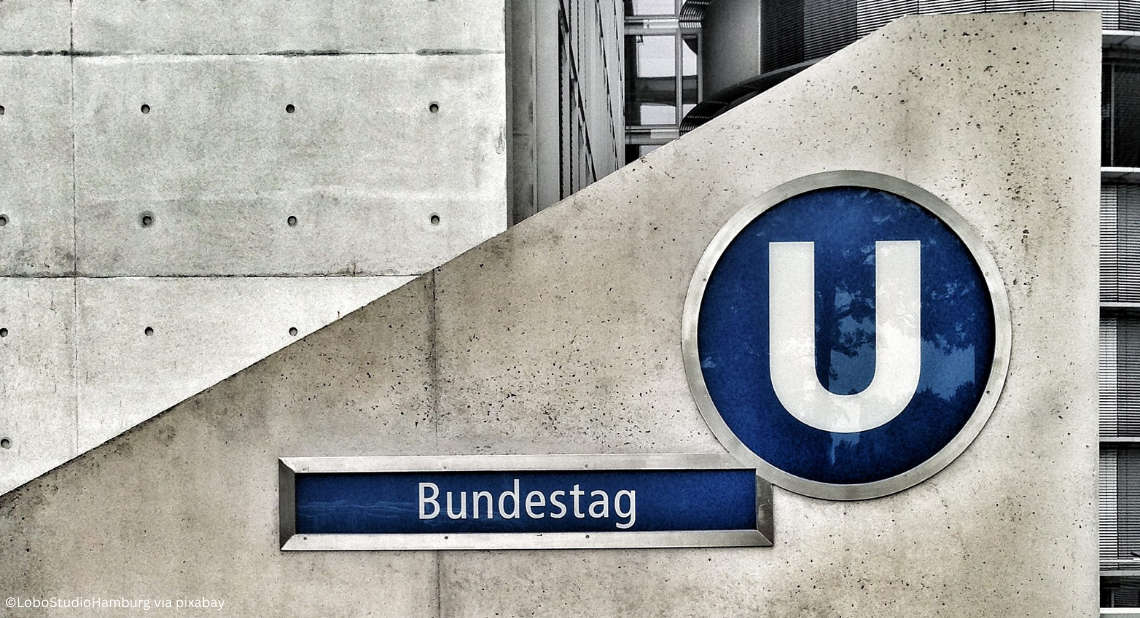 U-Bahn Eingang Bundestag