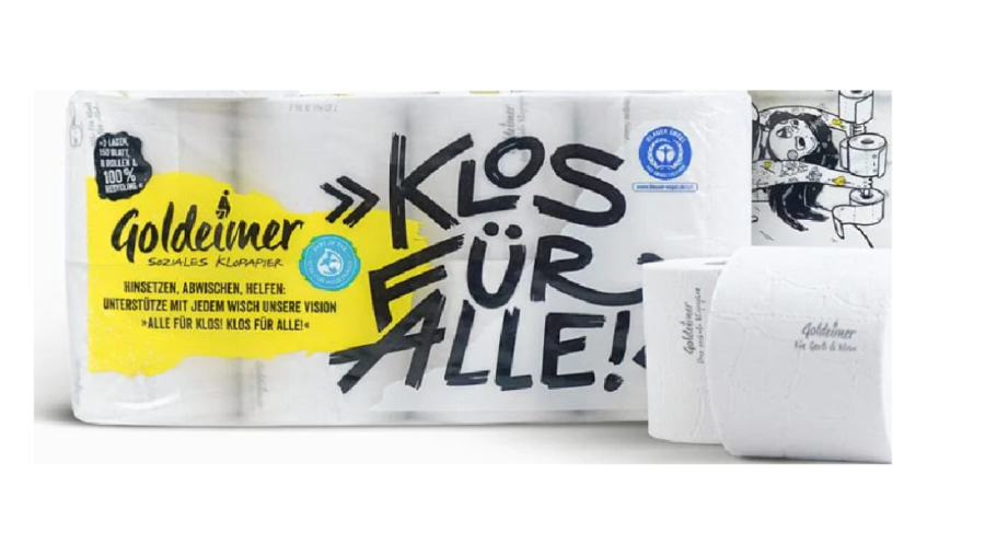 Klopapier der Marke Goldeimer, mit den Schriftzügen &quot;Klos für Alle&quot; und &quot;Soziales Klopapier&quot;