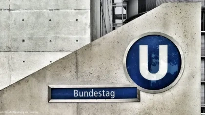 U-Bahn Eingang Bundestag